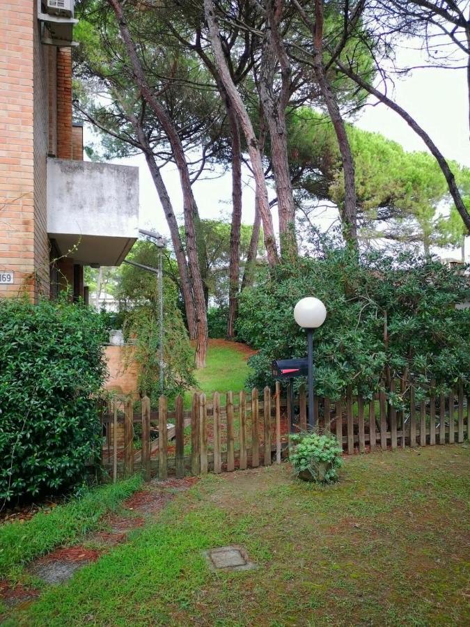 Villa A Schiera Raffinata Con Giardino 利尼亚诺萨比亚多罗 外观 照片